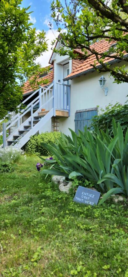 Le Petit Lavoir - Joli Studio A Mayet Luaran gambar